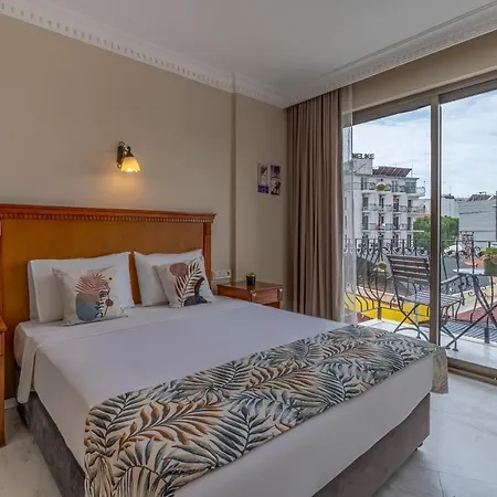 Lägenhetshotell Rosy 3*