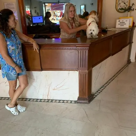 罗西套房酒店 3* 库萨达斯