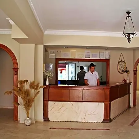 Aparthotel Rosy 3*