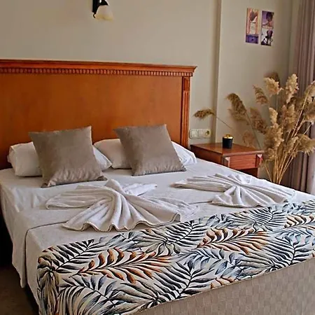 Rosy Aparthotel