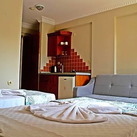 Rosy Aparthotel