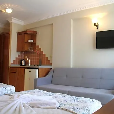 Rosy Aparthotel