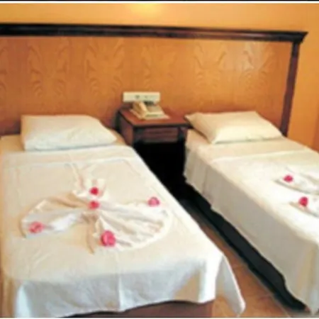 Rosy Aparthotel 3*
